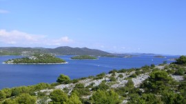 auf dem Fussweg von Tisno nach Jezera