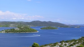 auf dem Fussweg von Tisno nach Jezera