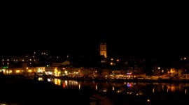 Tisno bei Nacht